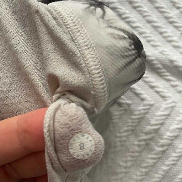 Lululemon Energy Bra - Size 8 - Picture 4 of 4